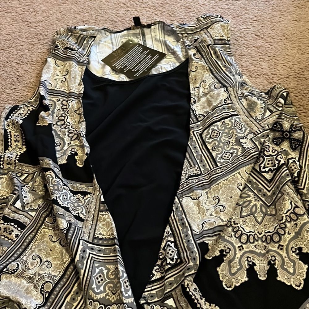 NWT iman medium blouse‎ - Picture 3 of 6